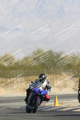 media/Oct-30-2025-Racers Edge (Thu) [[dabbdaf680]]/3-B Group/Session 2 Turn 2/